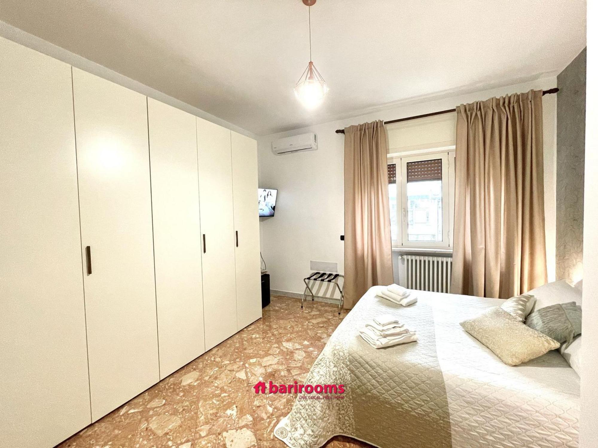 Barirooms Piccinni Exteriör bild