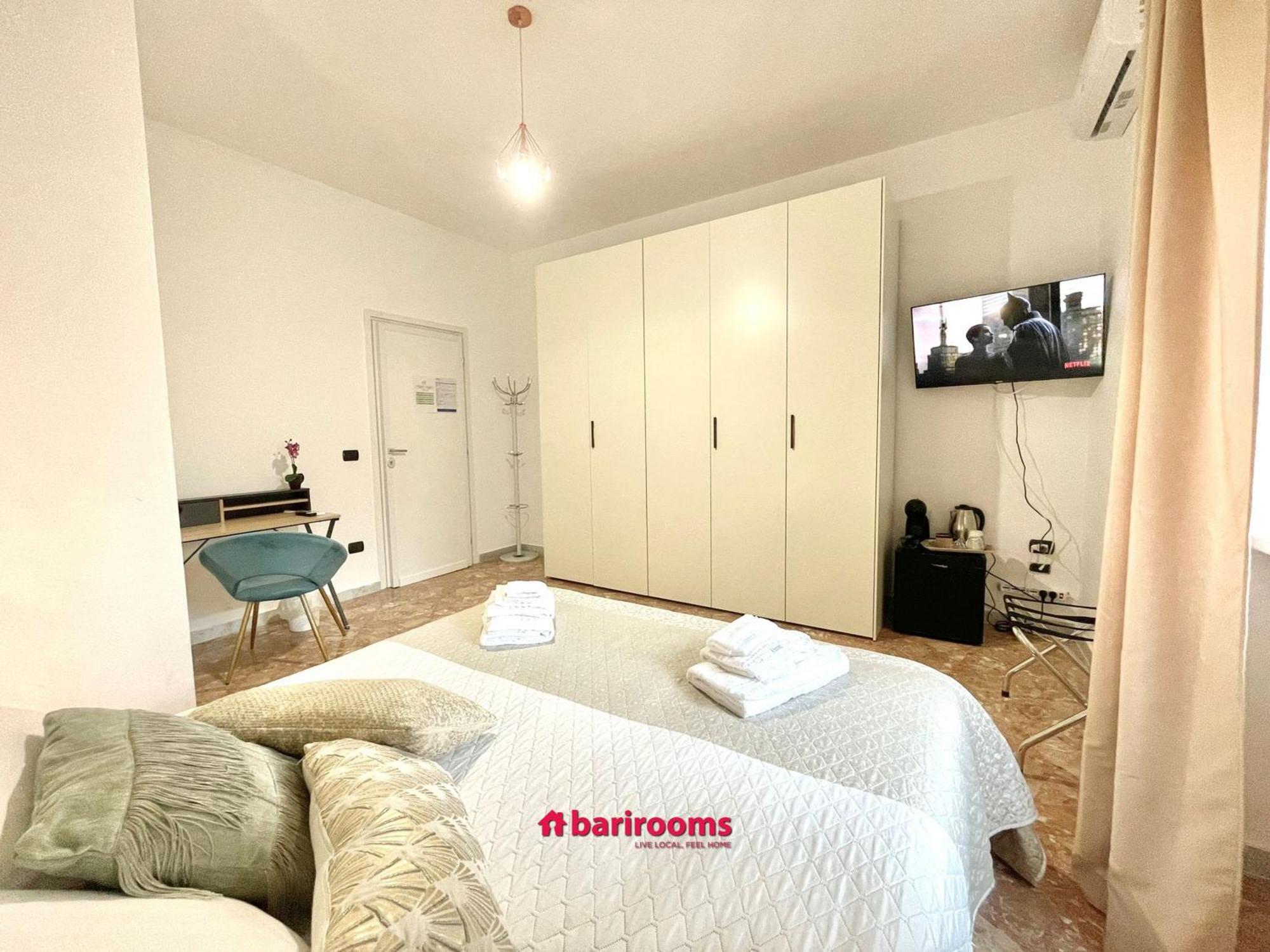 Barirooms Piccinni Exteriör bild