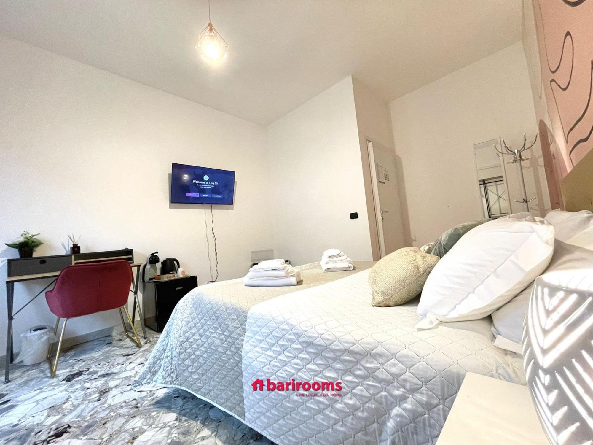 Barirooms Piccinni Exteriör bild