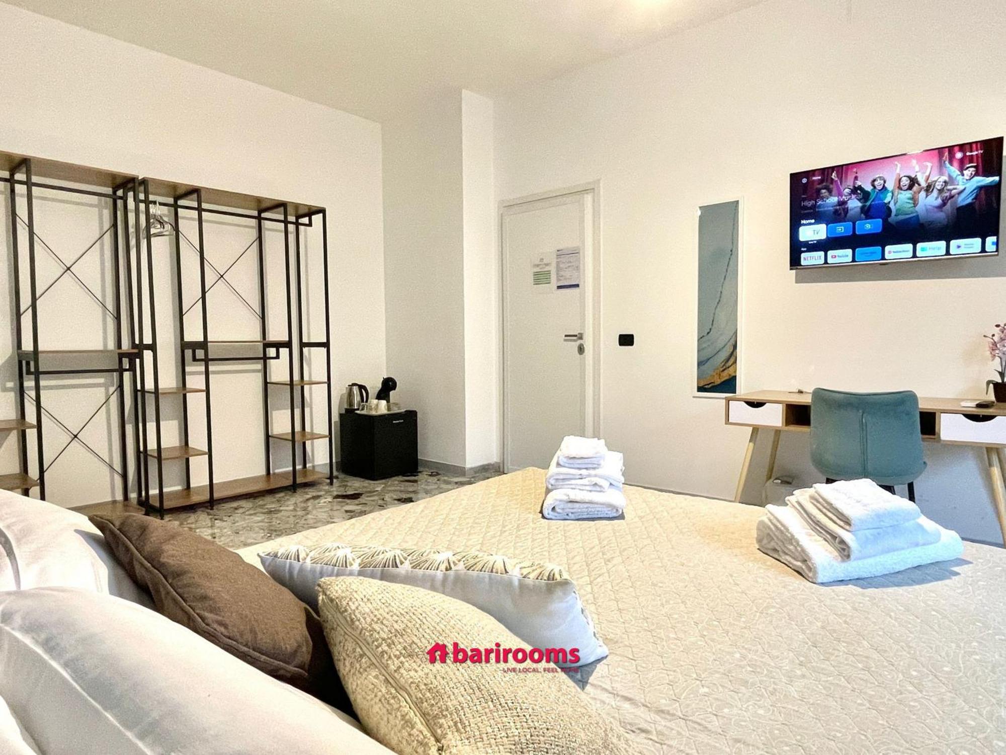Barirooms Piccinni Exteriör bild