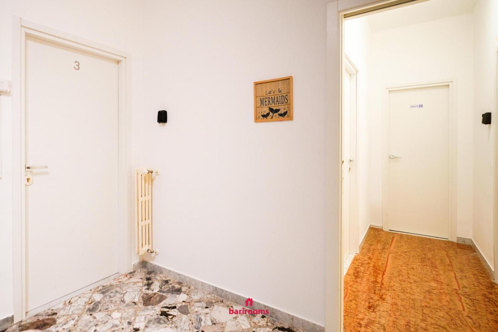 Barirooms Piccinni Exteriör bild